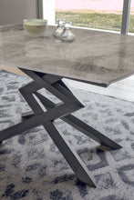 Učitajte sliku u preglednik galerije, Trpezarijski sto Cross 130 cm