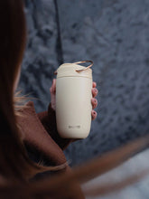 Učitajte sliku u preglednik galerije, Equa termo šolja bež 300 ml