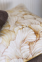 Učitajte sliku u preglednik galerije, Posteljina Saten Afrodite 2543 žuta single