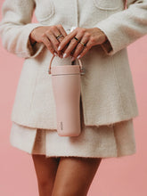 Učitajte sliku u preglednik galerije, Equa termo šolja Carry roza 600 ml