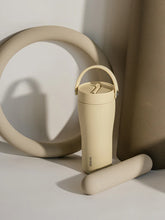 Učitajte sliku u preglednik galerije, Equa termo šolja Carry butter 600 ml