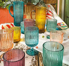 Učitajte sliku u preglednik galerije, Bokal Plisse amber 22 cm Brandani