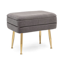 Učitajte sliku u preglednik galerije, Taburei i klupe su najpopularniji detalj u opremanju enteriera u 2020 godini. Osim funkcije koju imaju kao pomoćna mjesta za sjedenje, taburei i klupe imaju dekorativni karakter u svakom prostoru. Pliš i metalni detalji kao i precizna završna obrada daju im dodatnu dozu elelgancije.
 Taburei i klupe iz kolekcija Polina i Pavlina imaju prostor za odlaganje.