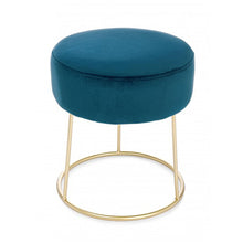 Učitajte sliku u preglednik galerije, Taburei i klupe su najpopularniji detalj u opremanju enteriera u 2020 godini. Osim funkcije koju imaju kao pomoćna mjesta za sjedenje, taburei i klupe imaju dekorativni karakter u svakom prostoru. Pliš i metalni detalji kao i precizna završna obrada daju im dodatnu dozu elelgancije.