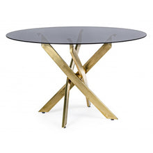 Učitajte sliku u preglednik galerije, Stolovi George spadaju u grupu Best-seller proizvoda u 2020 godini. Savremenog su izgleda i savršeno se uklapaju uz najnovije trendove u opremanju enterijera.
Sto George Gold ima ploču od kaljenog stakla debljine 8 mm. Noge su od nehrđajućeg čelika sa epoksidnim premazom.