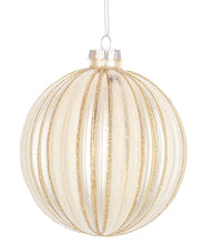 Učitajte sliku u preglednik galerije, Novogodišnja staklena kugla Clio šampanj 10 cm
