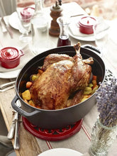Učitajte sliku u preglednik galerije, Cocotte lonac od lijevanog željeza Staub 29 cm ovalni sivi
