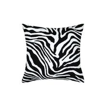 Učitajte sliku u preglednik galerije, Dekorativna jastučnica Zebra 40x40 cm
