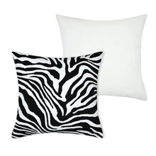 Učitajte sliku u preglednik galerije, Dekorativna jastučnica Zebra 40x40 cm
