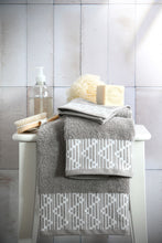 Učitajte sliku u preglednik galerije, Peškir Sora smeđi 70x140 cm
