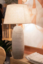 Učitajte sliku u preglednik galerije, Lampa Sobremesa 40x40x75 cm siva
