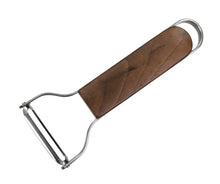 Učitajte sliku u preglednik galerije, Guljač Brandani inox - drvena drška 14 cm
