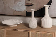 Učitajte sliku u preglednik galerije, Vaza Elegant 19x19x38 cm bež
