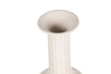 Učitajte sliku u preglednik galerije, Vaza Elegant 15x15x32 cm bež
