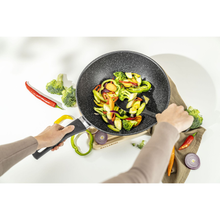 Učitajte sliku u preglednik galerije, Ballarini wok Vipiteno 28 cm
