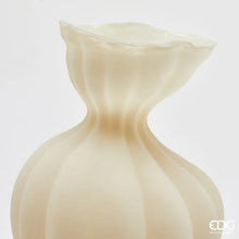 Učitajte sliku u preglednik galerije, Vaza Flow Sinuoso 30 cm ivory
