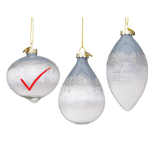 Učitajte sliku u preglednik galerije, Novogodišnja kugla Elegance sivo bijela  ass3
