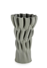 Učitajte sliku u preglednik galerije, Vaza Reiko okrugla zelena 32h cm
