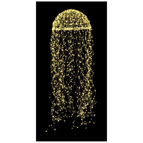 Mikroled dekoracija Medusa se sastoji od 1280 mikroled lampica, 16 žica sa lampicama u gornjem dijelu i 48 padajućih grana. Dužina grana 1,9 m, ukupna dužina dekoracije 2,2 m, dodatni kabal za struju dužine 3 m. Sa 12V/9W tranformatorom, daje toplo svijetlo, samo za unutrašnje korištenje. Dimenzija: Materijal: Boja: